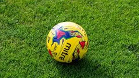 意杯半决赛首回合AC米兰与国米战平0-0 罗马尼奧利受伤离场